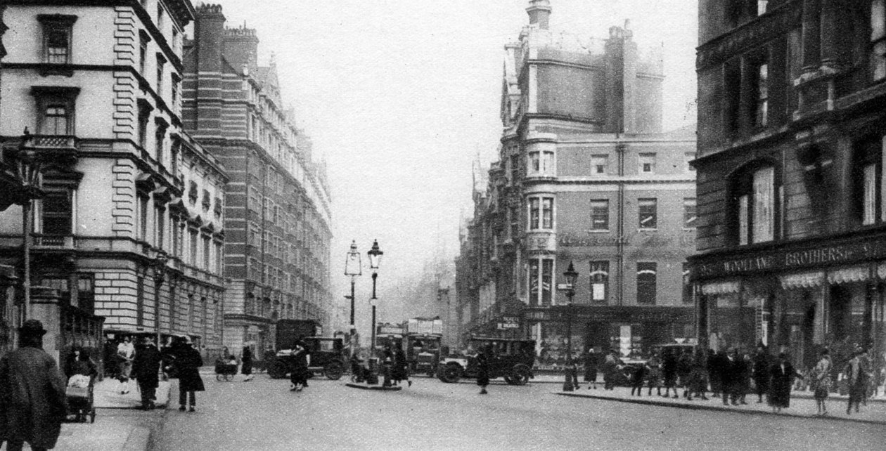 Knightsbridge, Londra, 1926-1927 by Unbekannt