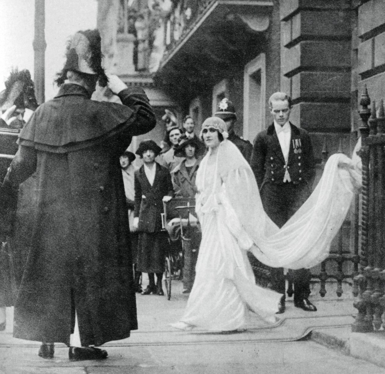 Leydi Elizabeth Bowes-Lyon, 26 Nisan 1923, Westminster Abbey
