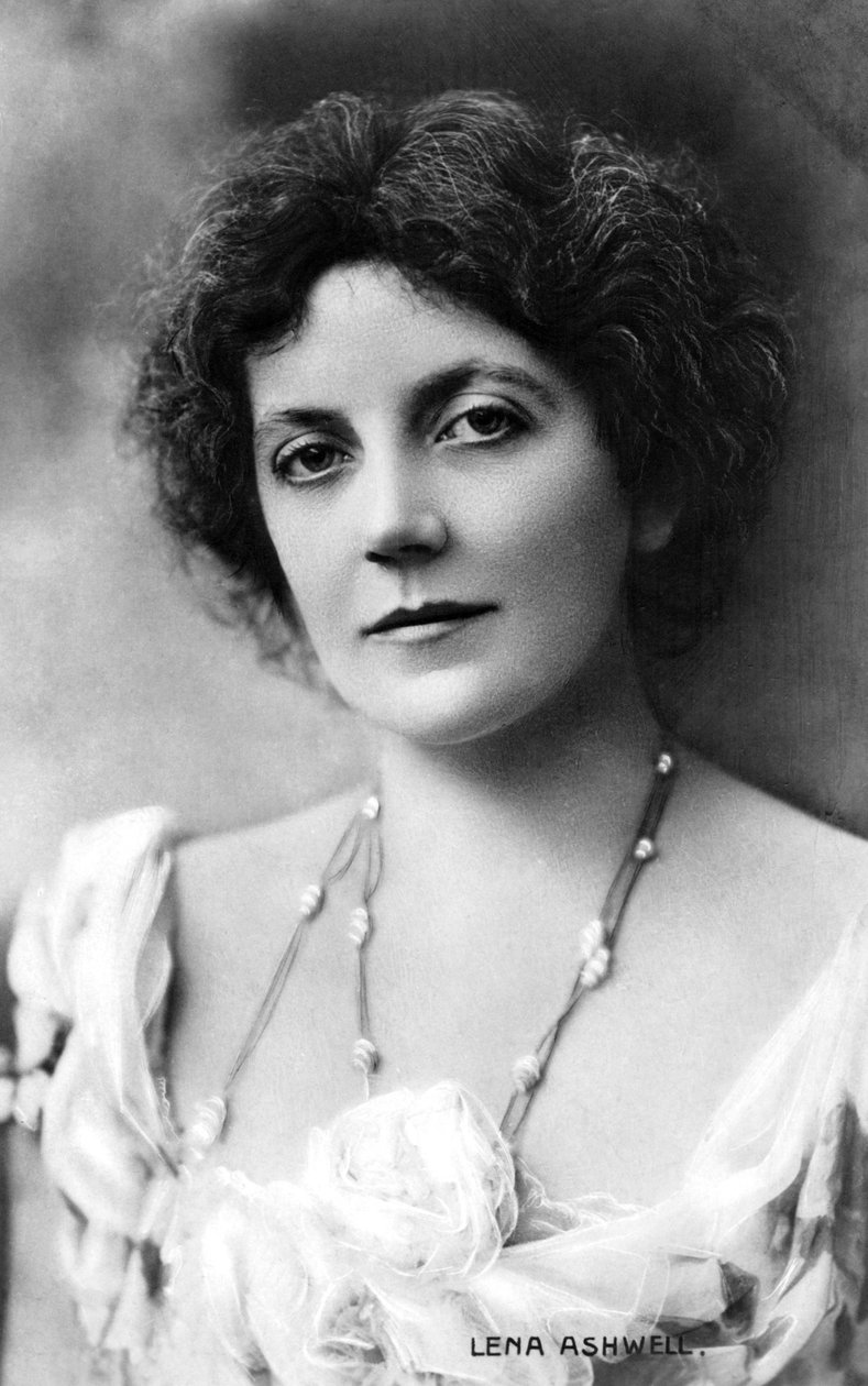 Lena Ashwell 1862-1957, İngiliz aktris, 20. yüzyılın başlarında by Unbekannt
