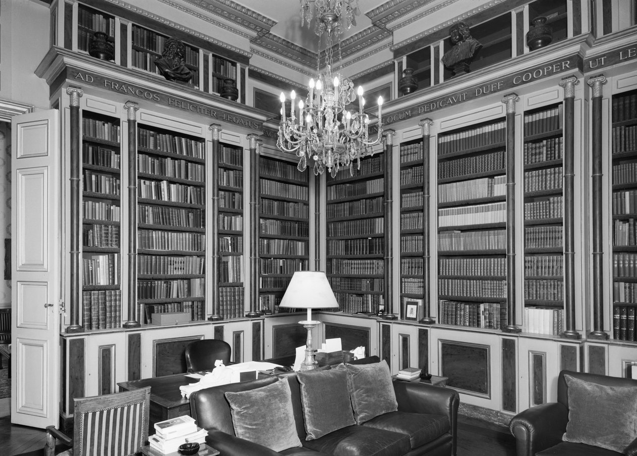 Kütüphane, İngiliz Büyükelçiliği Hotel de Charost 39 Rue de Faubourg Saint Honore, Paris, Fransa, 1964 by Unbekannt