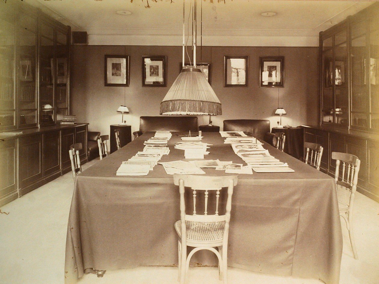 Kütüphane, Edebiyat ve Sanat Derneği Evi, Rusya, 1910