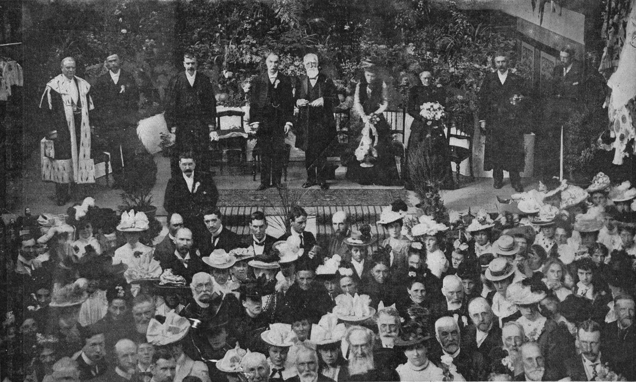 Lord Strathcona, doğduğu yer olan Forres Kasabasında Ücretsiz Kilise Pazarını Açıyor, 1900 by Unbekannt