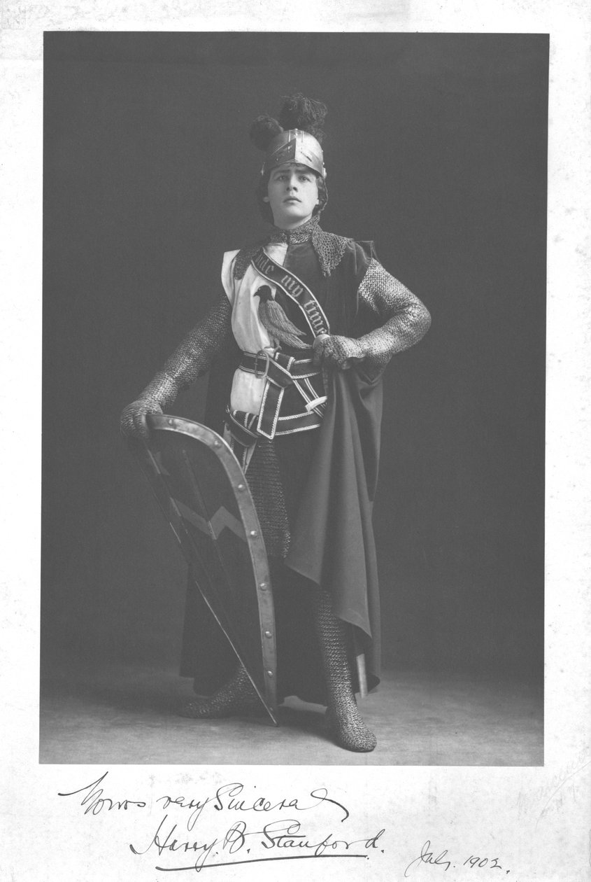 Zırh takım elbise giyen adam, 1902. by Unbekannt