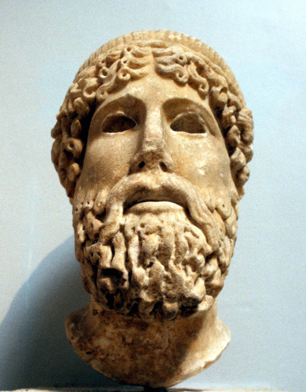 Mermer kafa, muhtemelen Antik Yunan tanrısı Zeus
