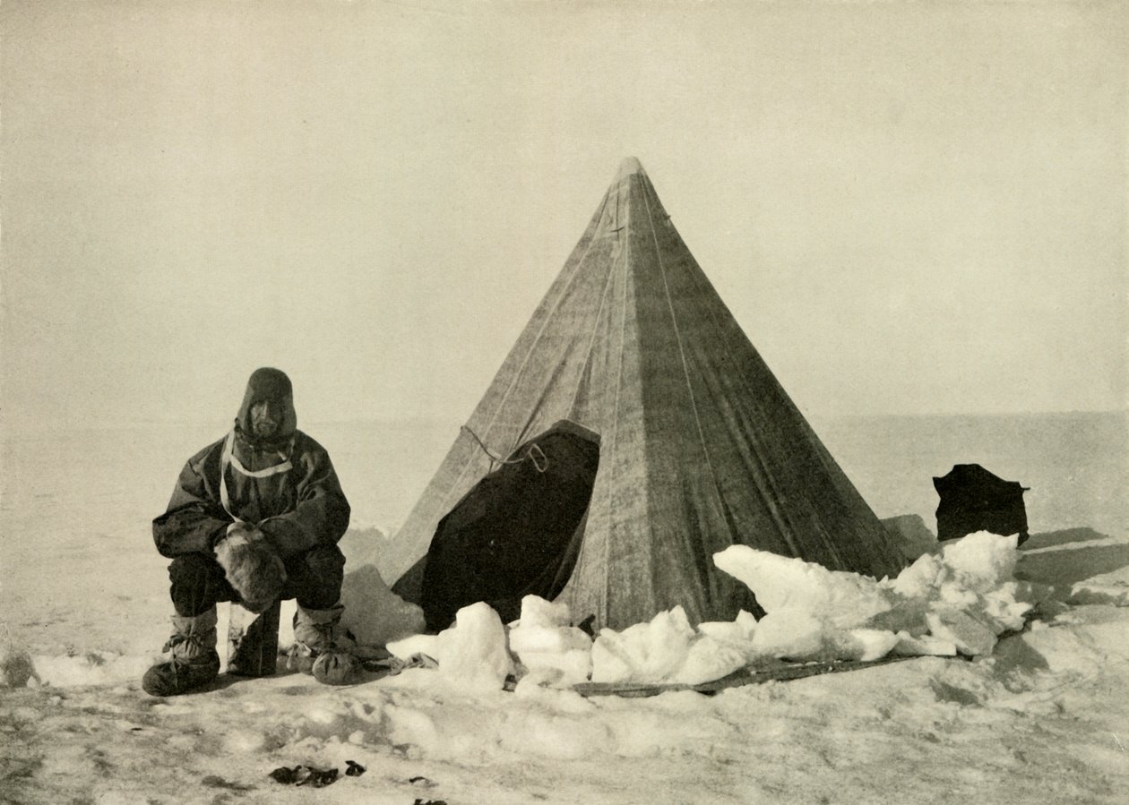 Marshall Çadır Dışında, Kampta, c1908, 1909. by Unbekannt