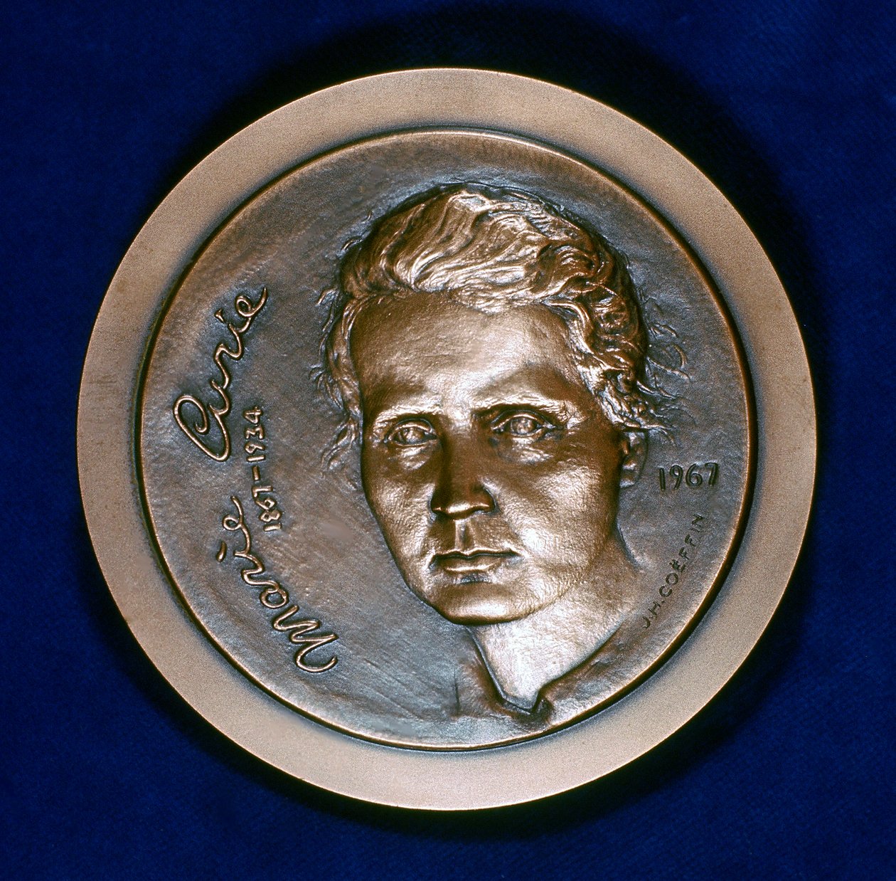 1967 Polonya doğumlu Fransız fizikçi Marie Sklodowska Curie anısına madalya by Unbekannt