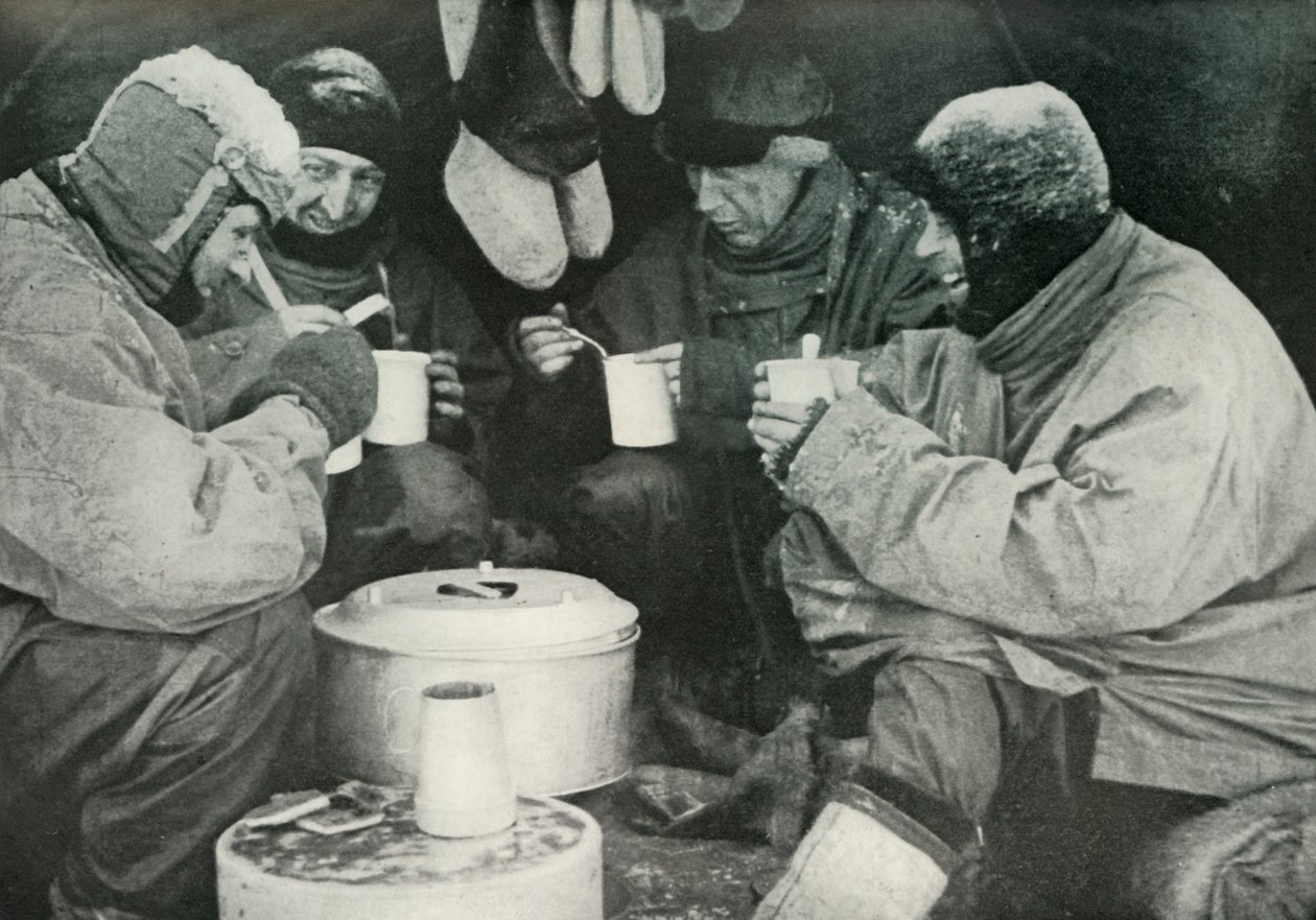 Kampta Yemek Yiyen Kutup Partisi Üyeleri, c1911, 1913 by Unbekannt