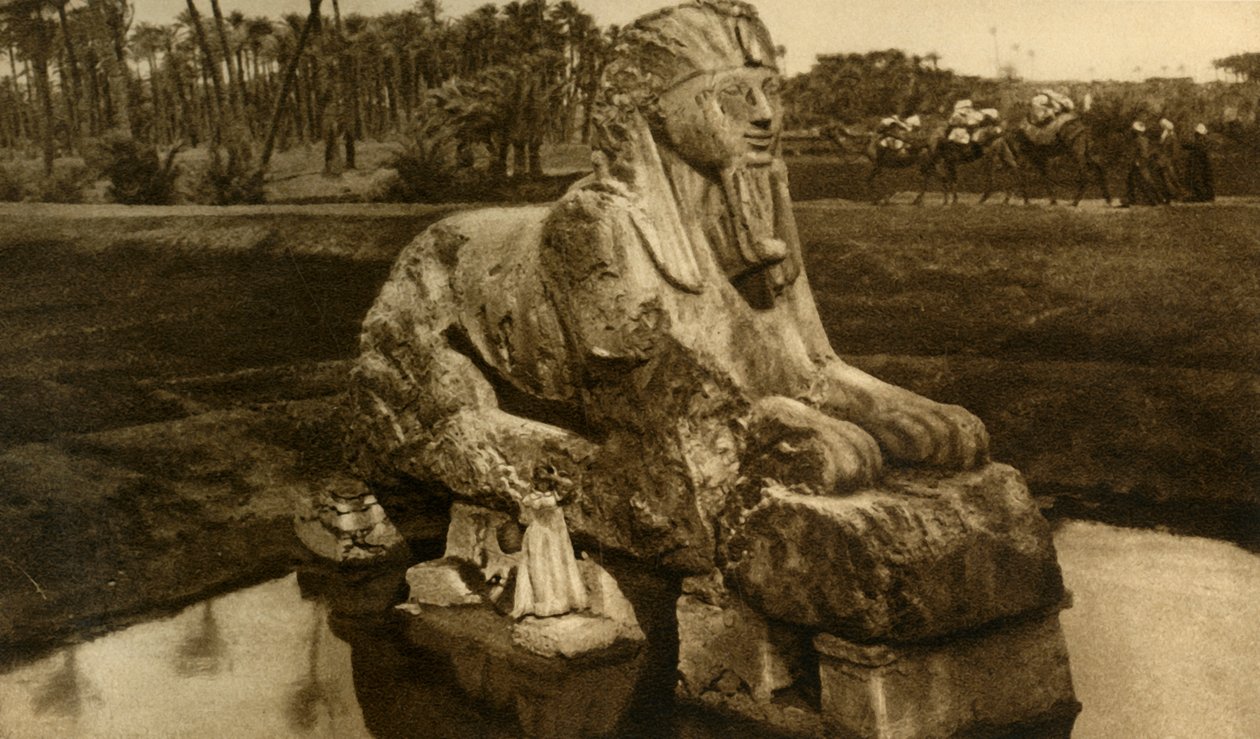 Memphis - Kaymaktaşı Sfenks, c1918-c1939. by Unbekannt