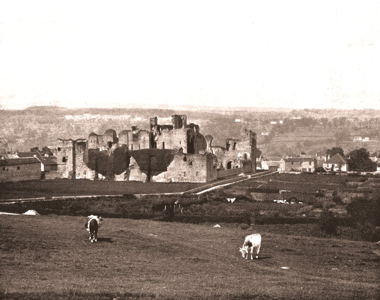 Middleham Kalesi, Yorkshire, 1894. by Unbekannt