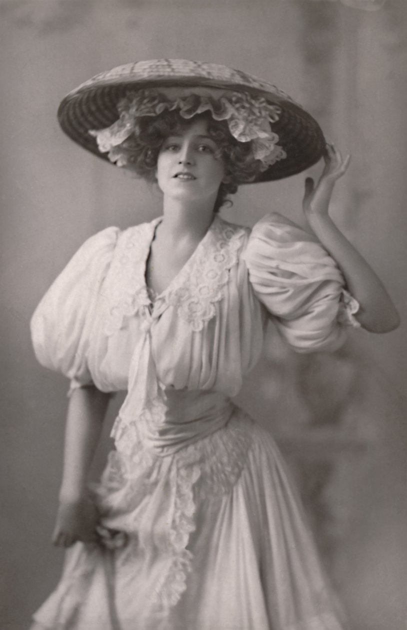 Bayan Gabrielle Ray, 1883-1973, c1930. by Unbekannt