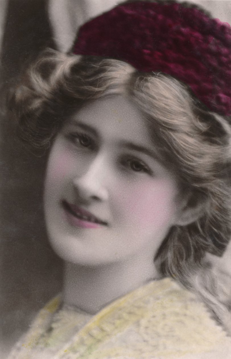 Bayan Phyllis Dare, 1890-1975, c1930. by Unbekannt