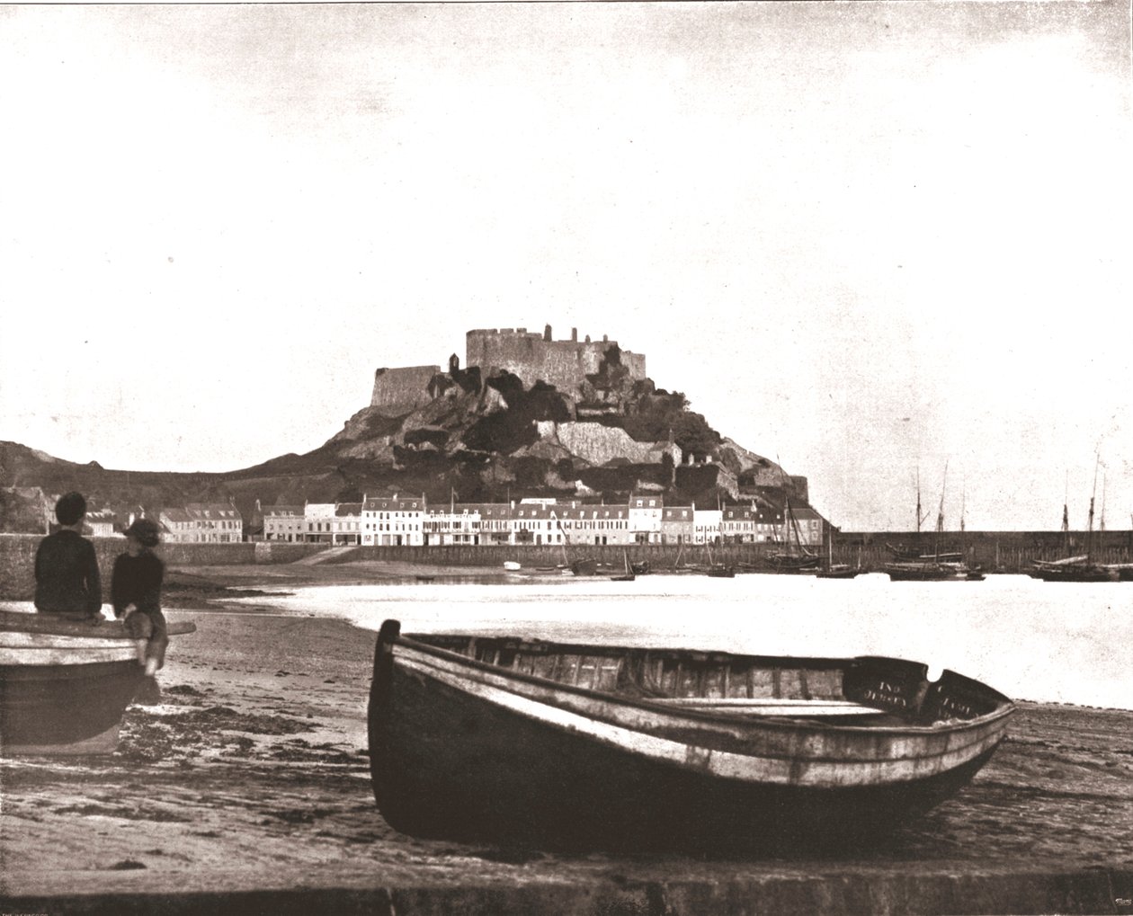 Mont Orgueil Kalesi, Jersey, 1894. by Unbekannt