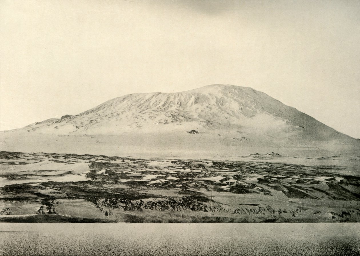 Erebus Dağı... Soldaki Eski Krater, c1908, 1909. by Unbekannt