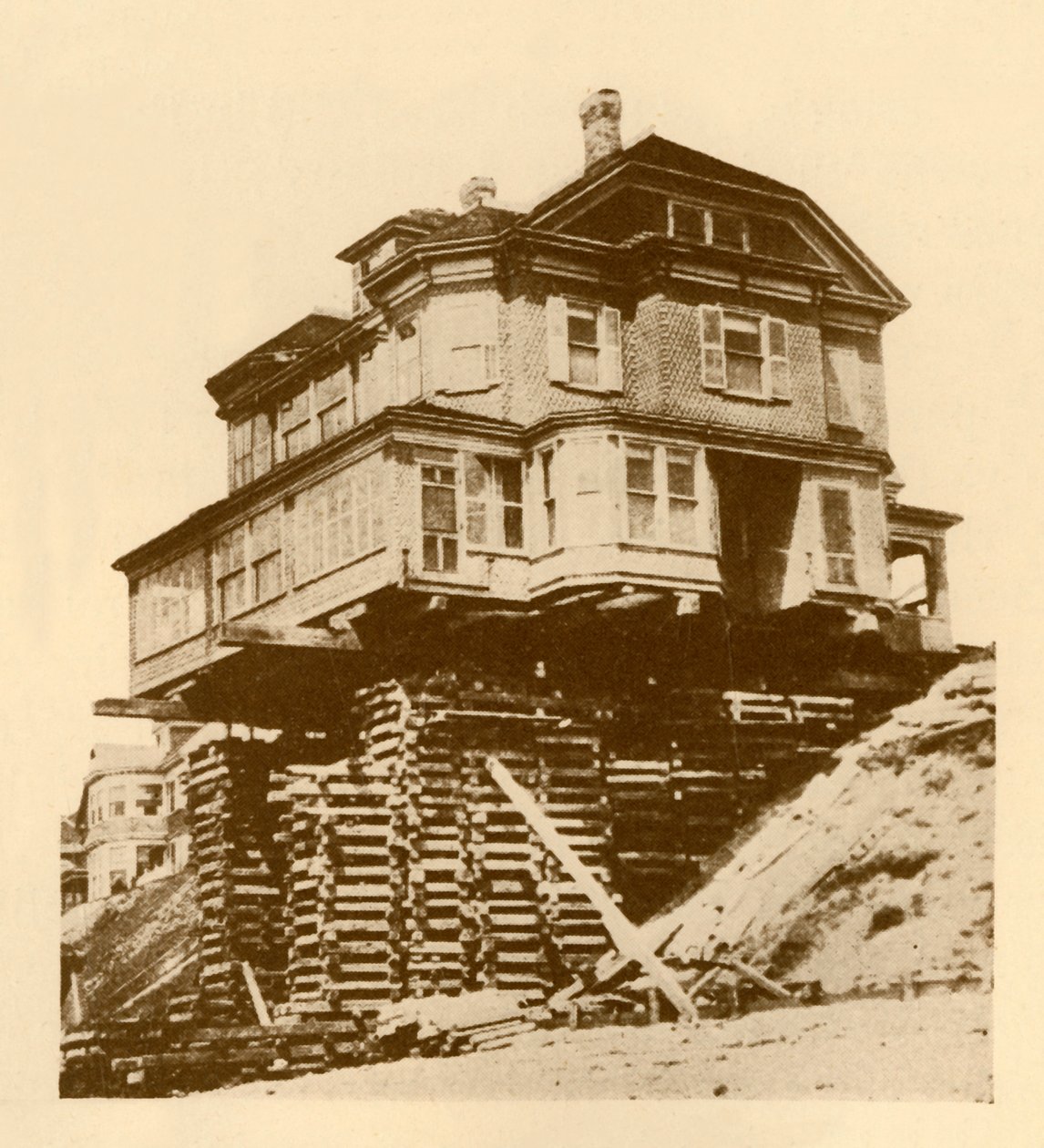 Bir Evin Bedensel Olarak Taşınması, c1930. by Unbekannt