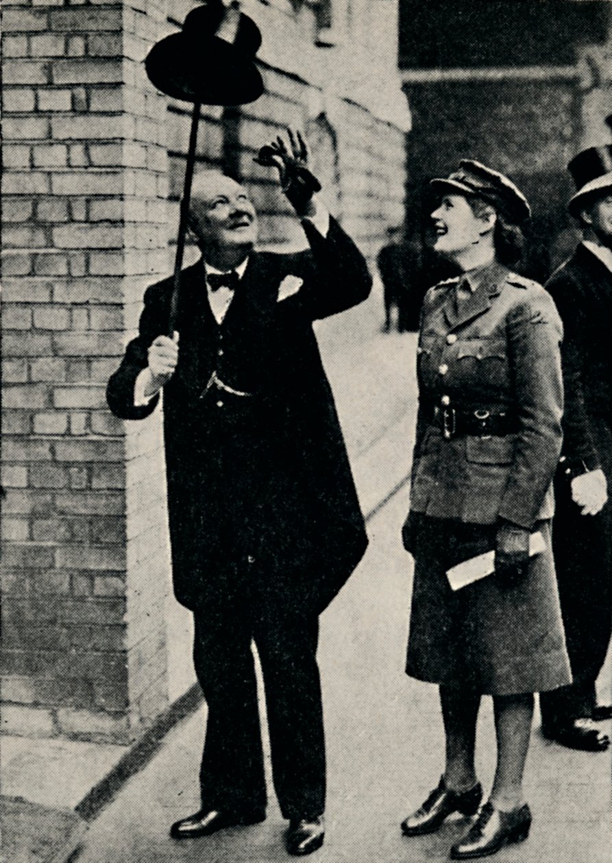 Bay Churchill Neşeli Bir Ruh Halinde, 1940