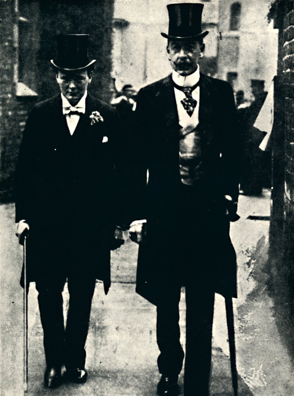 Bay Lewis Harcourt ve Bay Churchill, c1900, 1945. by Unbekannt