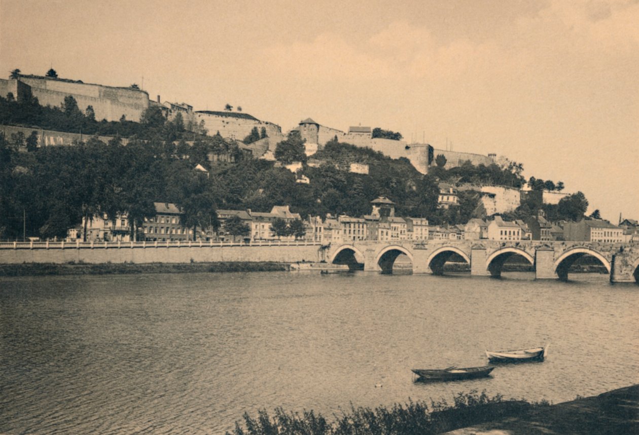 Namur Kalesi ve Pont de Jambes, c1900 by Unbekannt