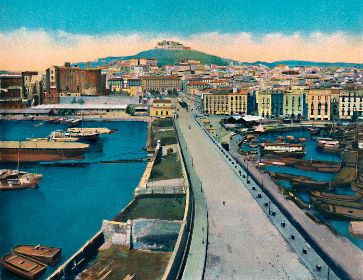 Napoli - Via Molo Col Castel S. Elmo, c1900. by Unbekannt