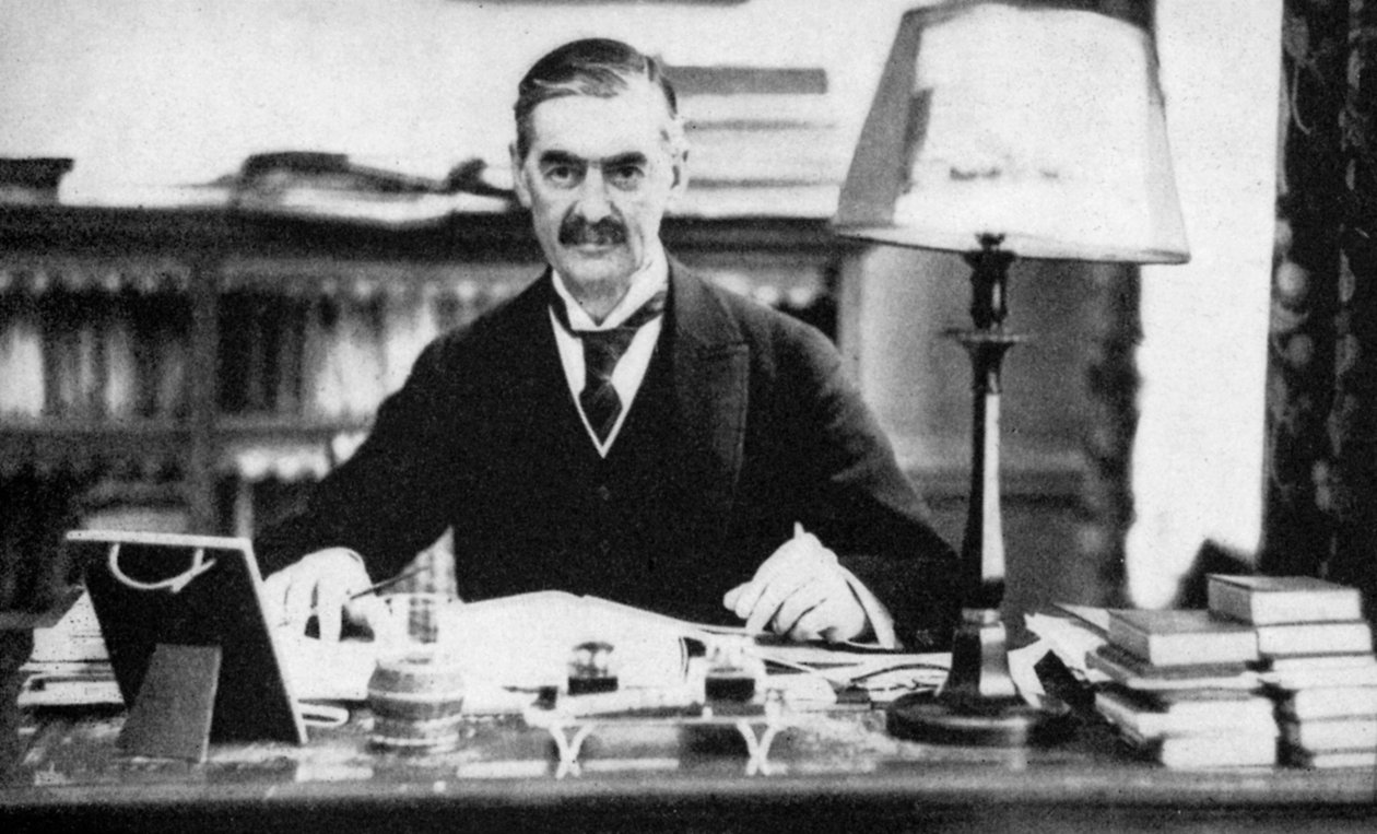 Neville Chamberlain 1869-1940, Britanya başbakanı, 1930