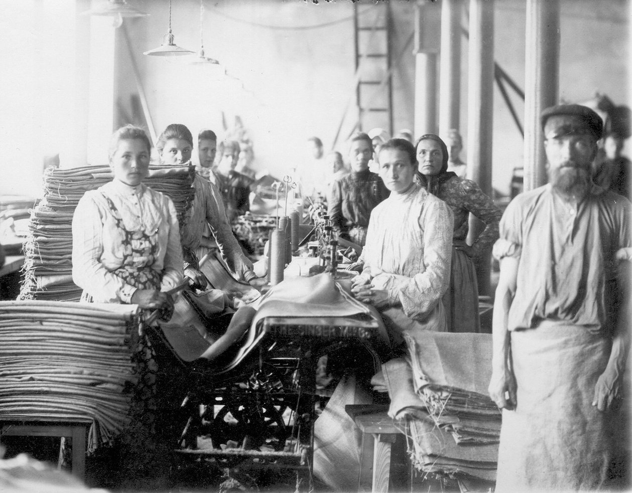 Okulov tekstil çanta fabrikası. Kulotino, 1905 by Unbekannt