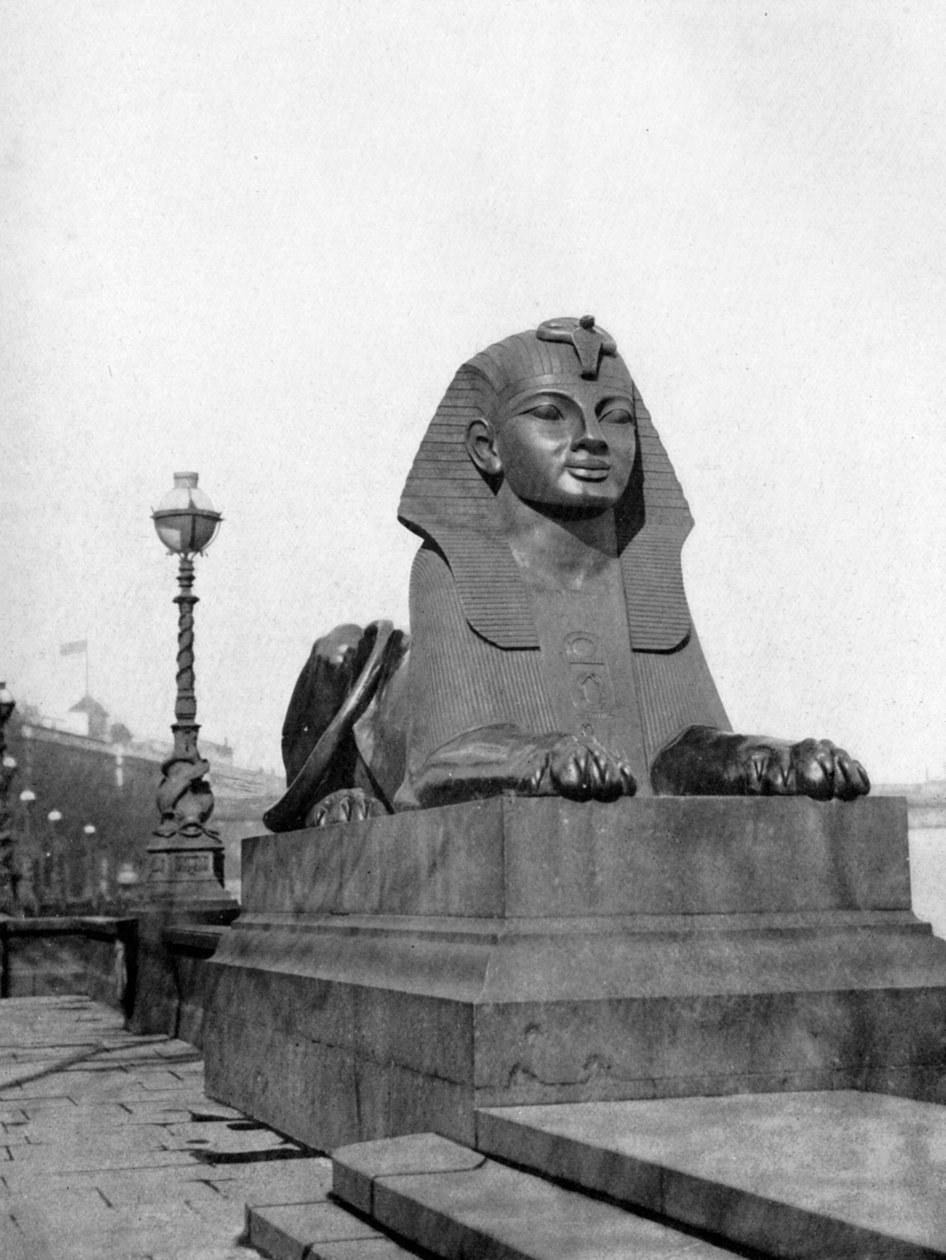 Sfenkslerden biri, Victoria Embankment, Londra, 1924-1926 by Unbekannt