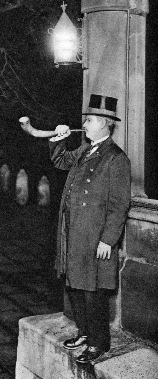 Gümüşe monte edilmiş bir öküz boynuzu üfleyen panyer-man, Middle Temple Hall, Londra, 1926-1927 by Unbekannt