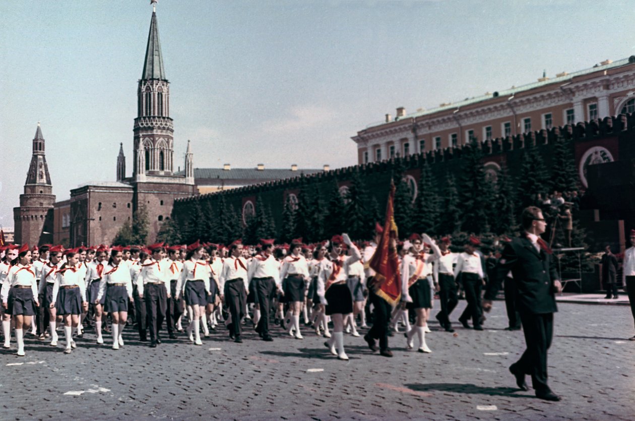 Genç Öncülerin Geçit Töreni, Kızıl Meydan, Moskova, 1972 by Unbekannt