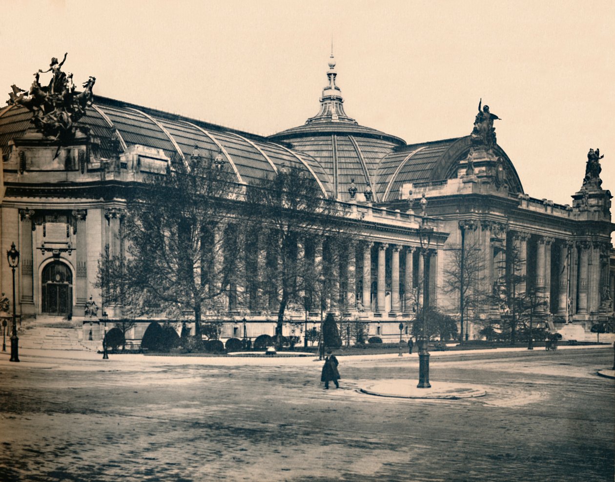 Paris. - Büyük Saray. -LL, c1910. by Unbekannt