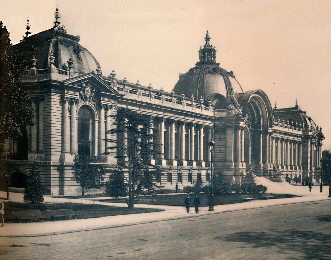 Paris. - Küçük Saray. -LL, c1910. by Unbekannt