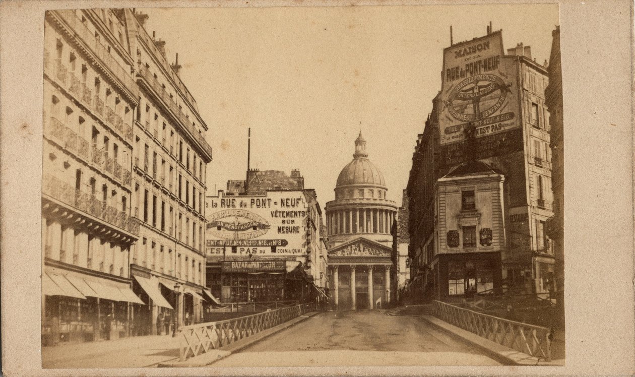Paris Komünü (1871): Pantheon ve Soufflot sokağının görünümü (büyük reklam panoları Maison de la rue du Pont Neuf