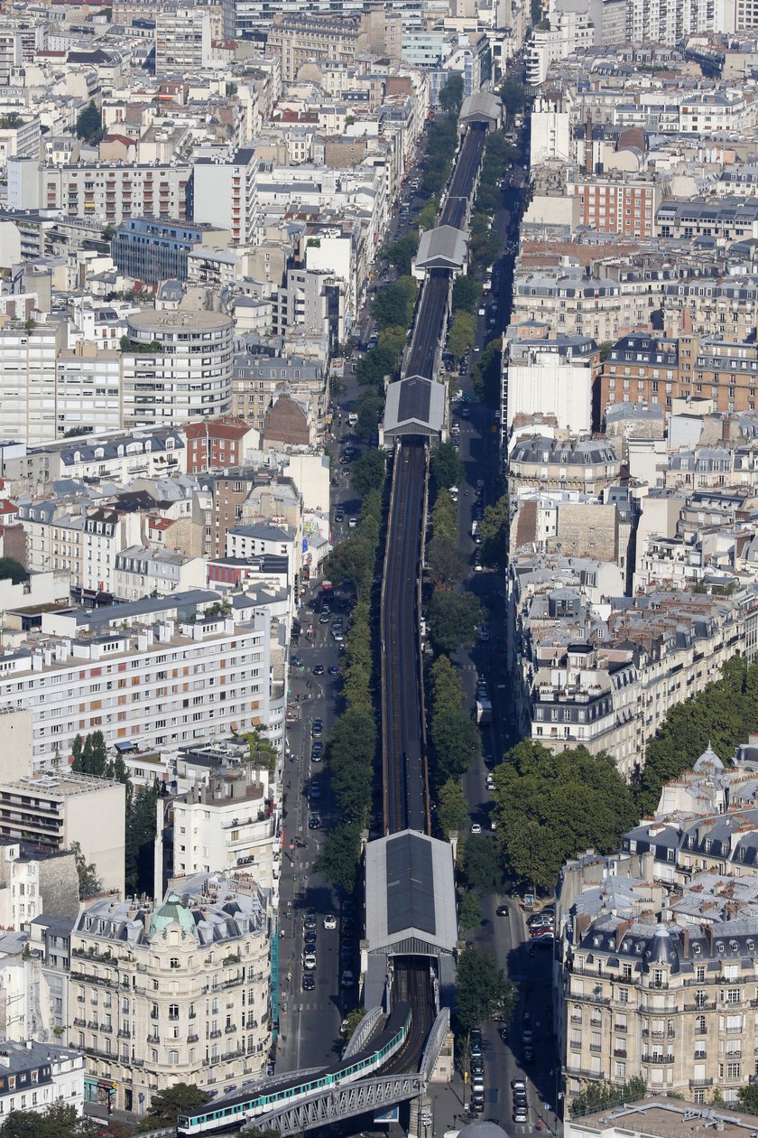 Paris şehri, Metropiltain by Unbekannt