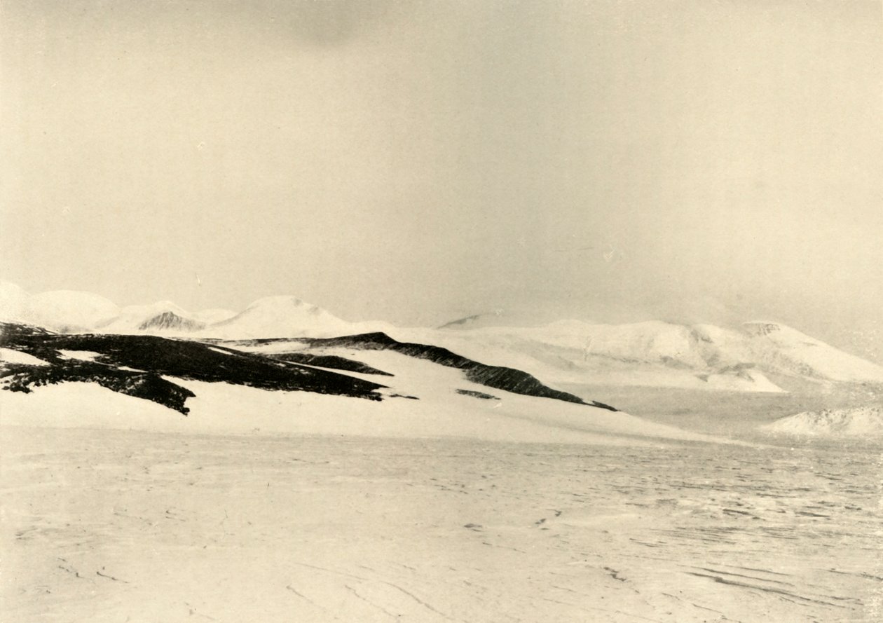 Queen Alexandra Range'in bir parçası 1500 Feet Up The Glacier, c1908, 1909. by Unbekannt