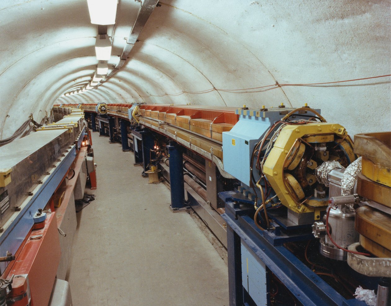 Parçacık hızlandırıcı tüneli, Cern, Cenevre, 20. yüzyıl by Unbekannt
