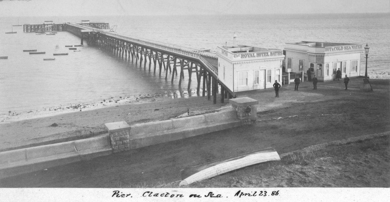 Denizde Pier Clacton, 23 Nisan 1886 by Unbekannt