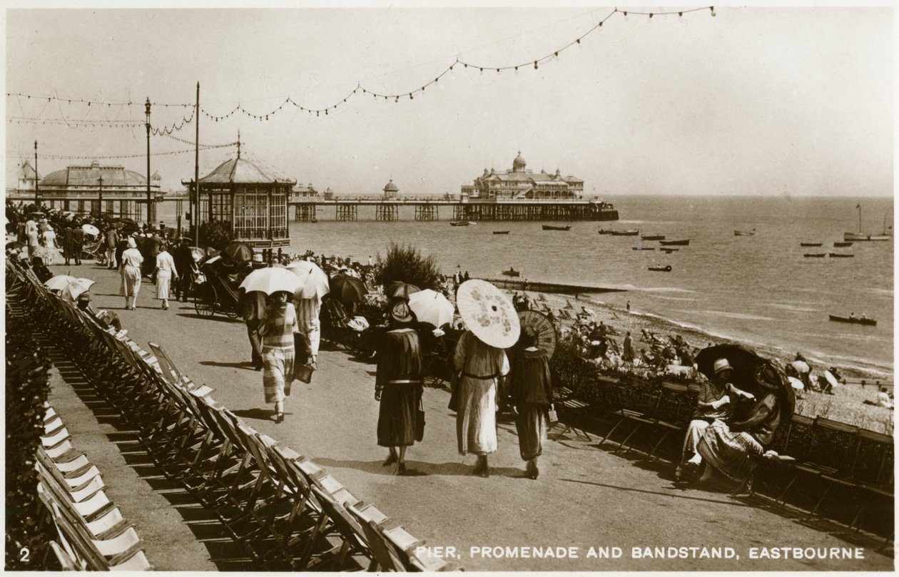 İskele, gezinti yeri ve orkestra, Eastbourne, Sussex, c1920s by Unbekannt