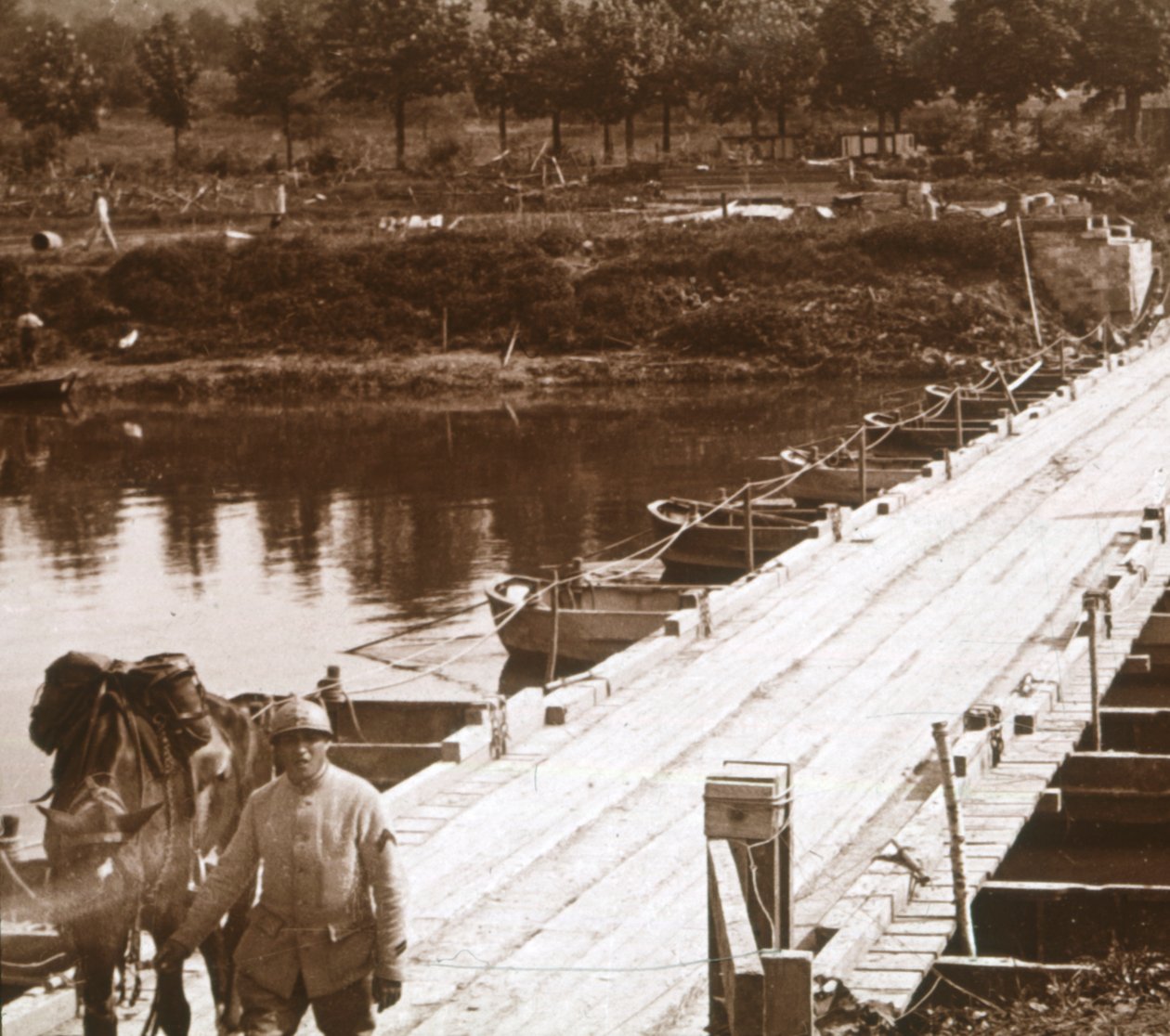 Aisne Nehri üzerindeki Pontoon köprüsü, Venizel, Aisne, Fransa, c1914-c1918 by Unbekannt