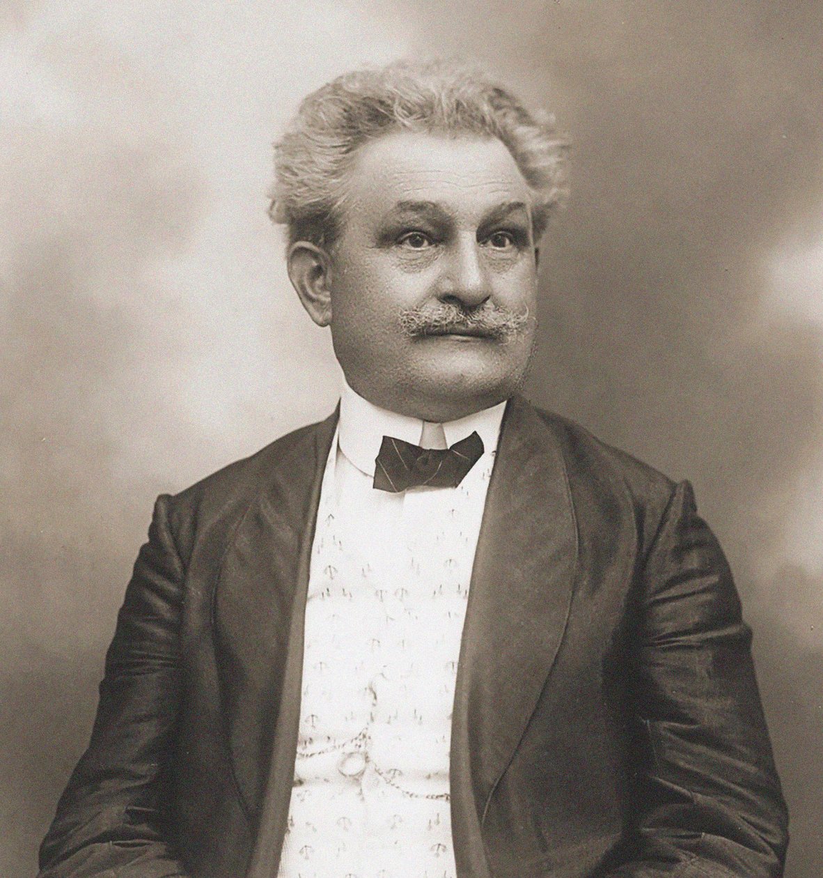 Besteci Leos Janacek