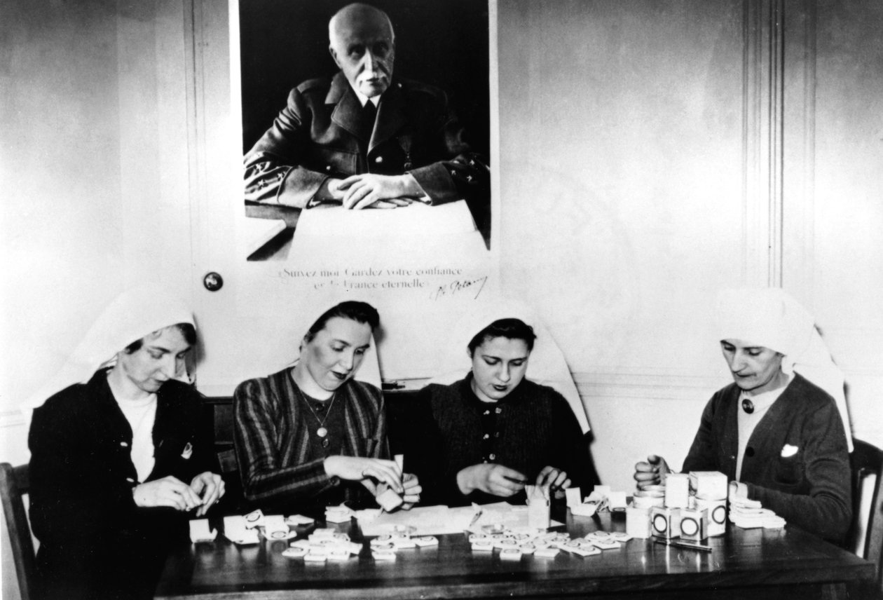 Vitaminli tatlıların hazırlanması, Alman işgali altındaki Fransa, 1940-1944 by Unbekannt