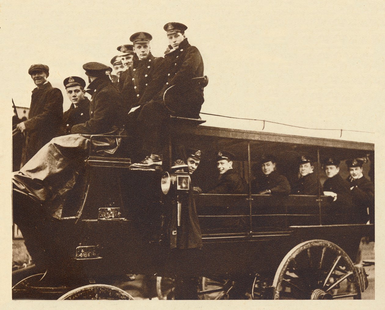 Prens Albert, Cumberland kruvazörüne binmek için Devonport
