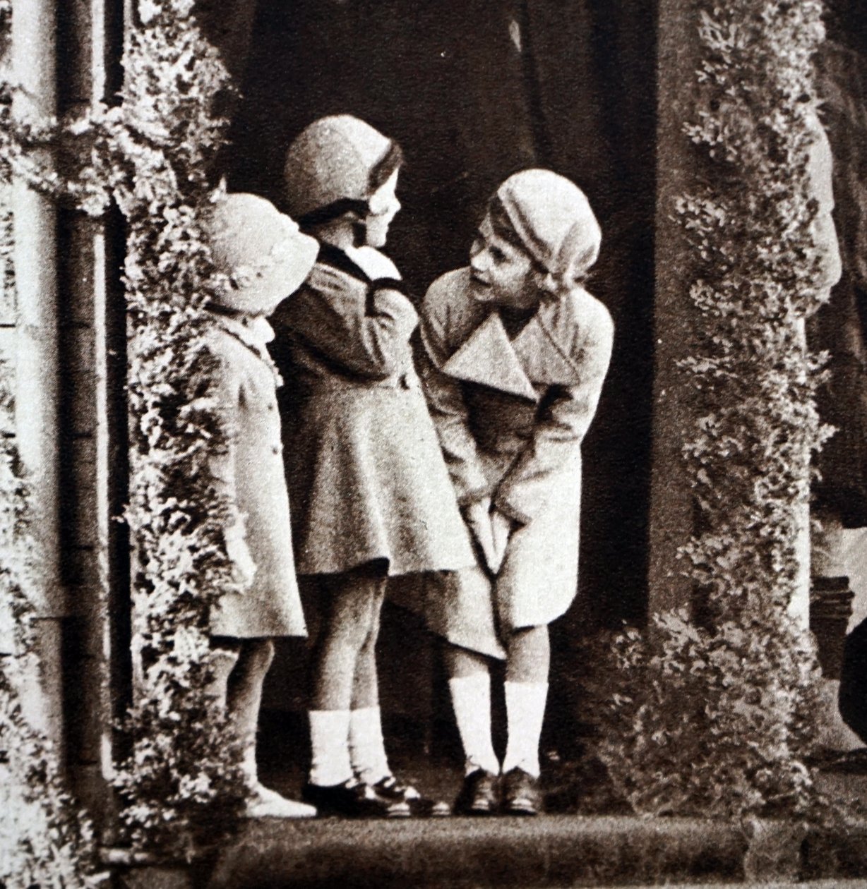 Prenses Elizabeth, Prenses Margaret ve kuzenleri Margaret Elphinstone, Princess Royal Park
