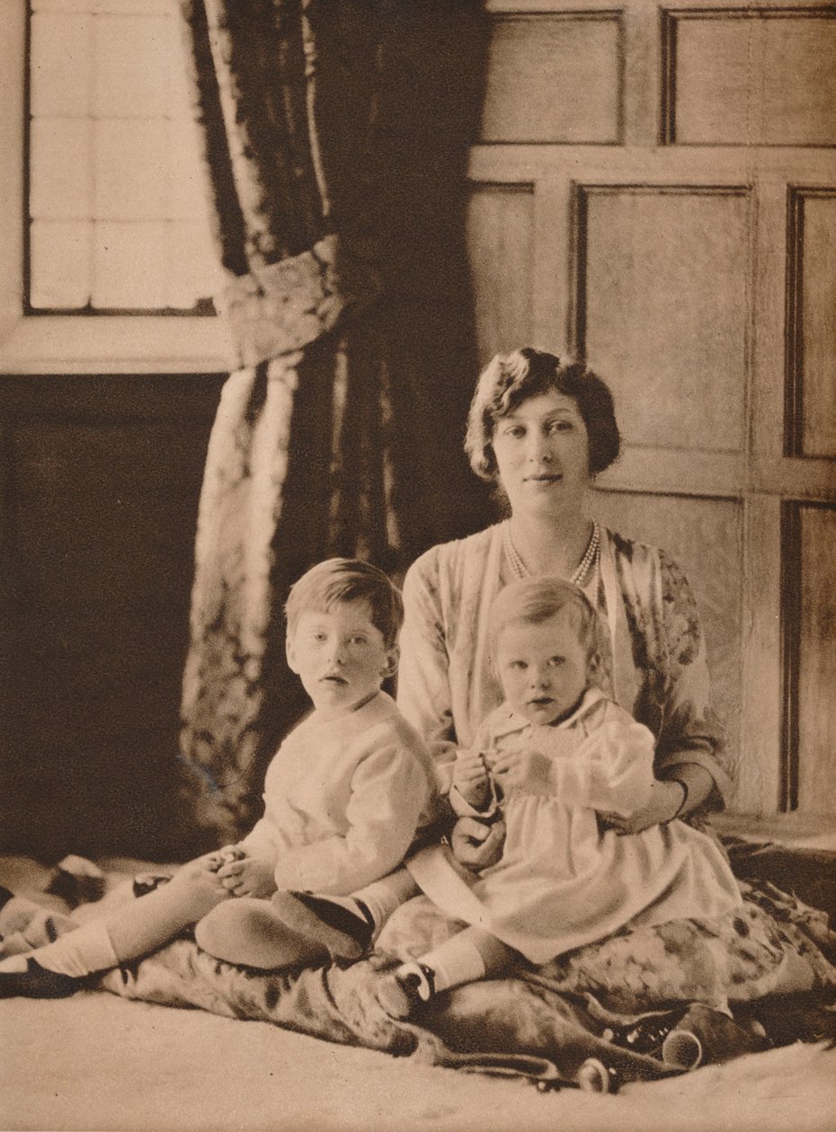 Prenses Mary, Vikontes Lascelles, iki oğlu Gerald ve George ile birlikte, 1926 1935 by Unbekannt
