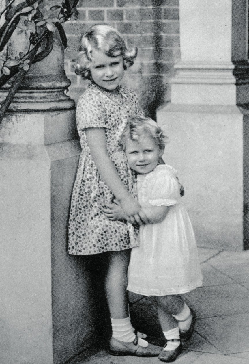 Prensesler Elizabeth ve Margaret Rose, 1932, 1937 by Unbekannt