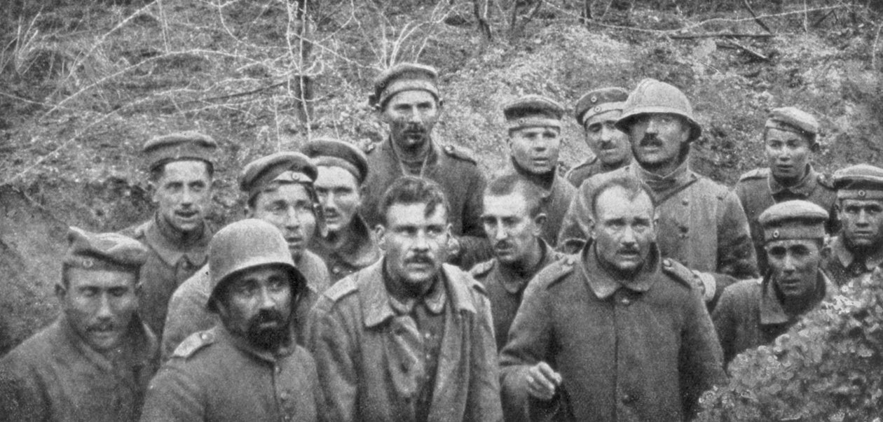 Bir çukurdaki mahkumlar, Reims, Birinci Dünya Savaşı, Nisan 1917 by Unbekannt