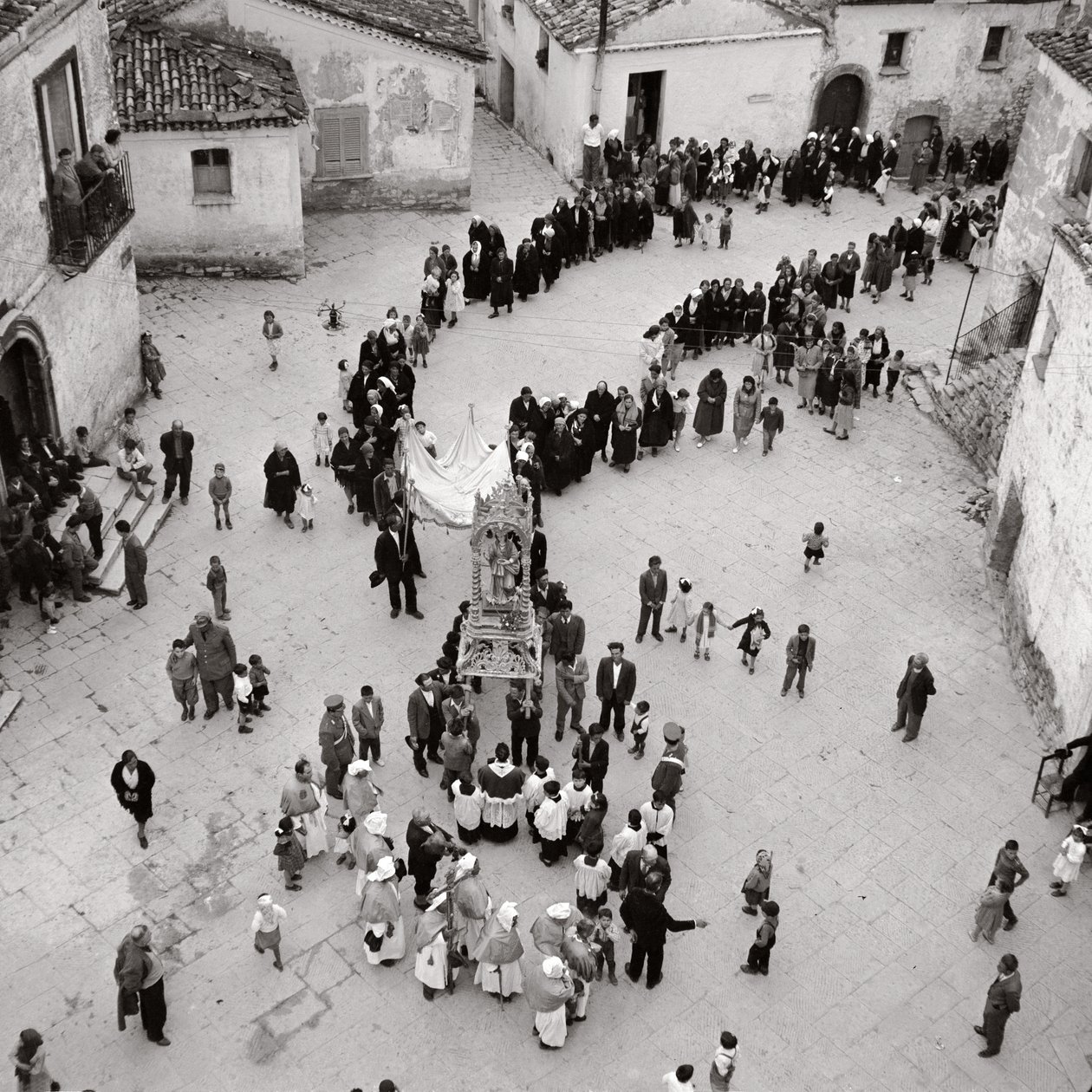 Flagellants alayı, Albano di Lucania, Potenza, Basilicata, İtalya (s / b fotoğraf) by Unbekannt