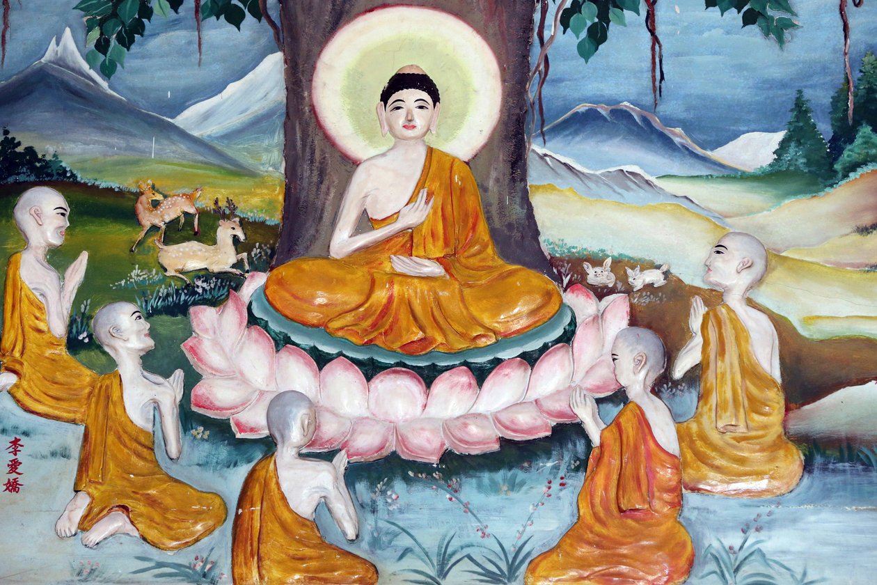 Quan Am Bo Tat tapınağı (Avalokitesvara Bodhisattva Pagodası). Shakyamuni Buddha, beş öğrencisine vaazı - yasa çarkını - vaaz ediyor. Vung Tau. Vietnam by Unbekannt