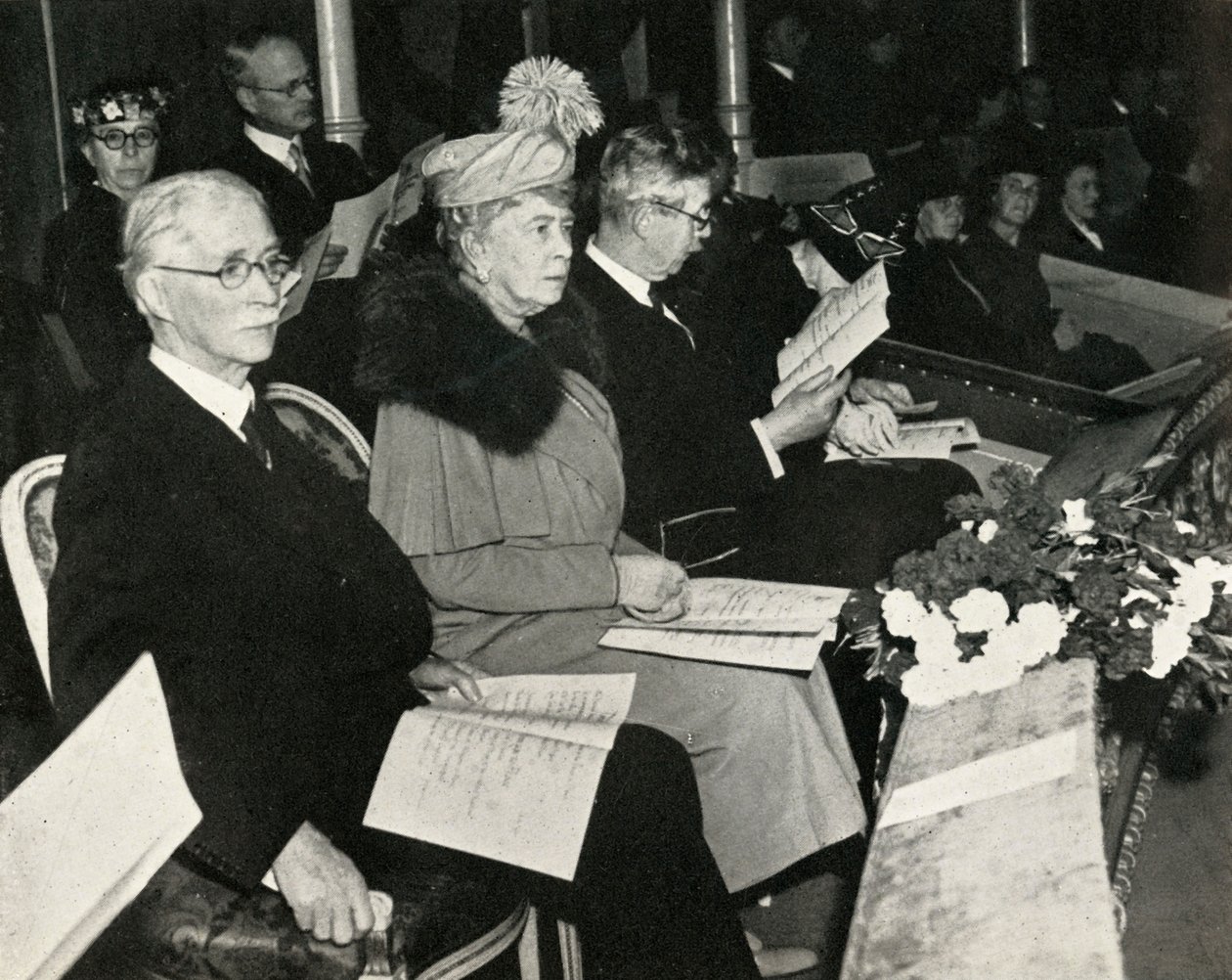 Kraliçe Mary Zafer için Şükran Günü konserinde, Royal Albert Hall, 1945, 1951. by Unbekannt