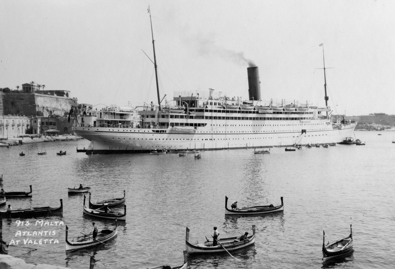 RMS Atlantis, Valetta, Malta, c1929-c1939 by Unbekannt