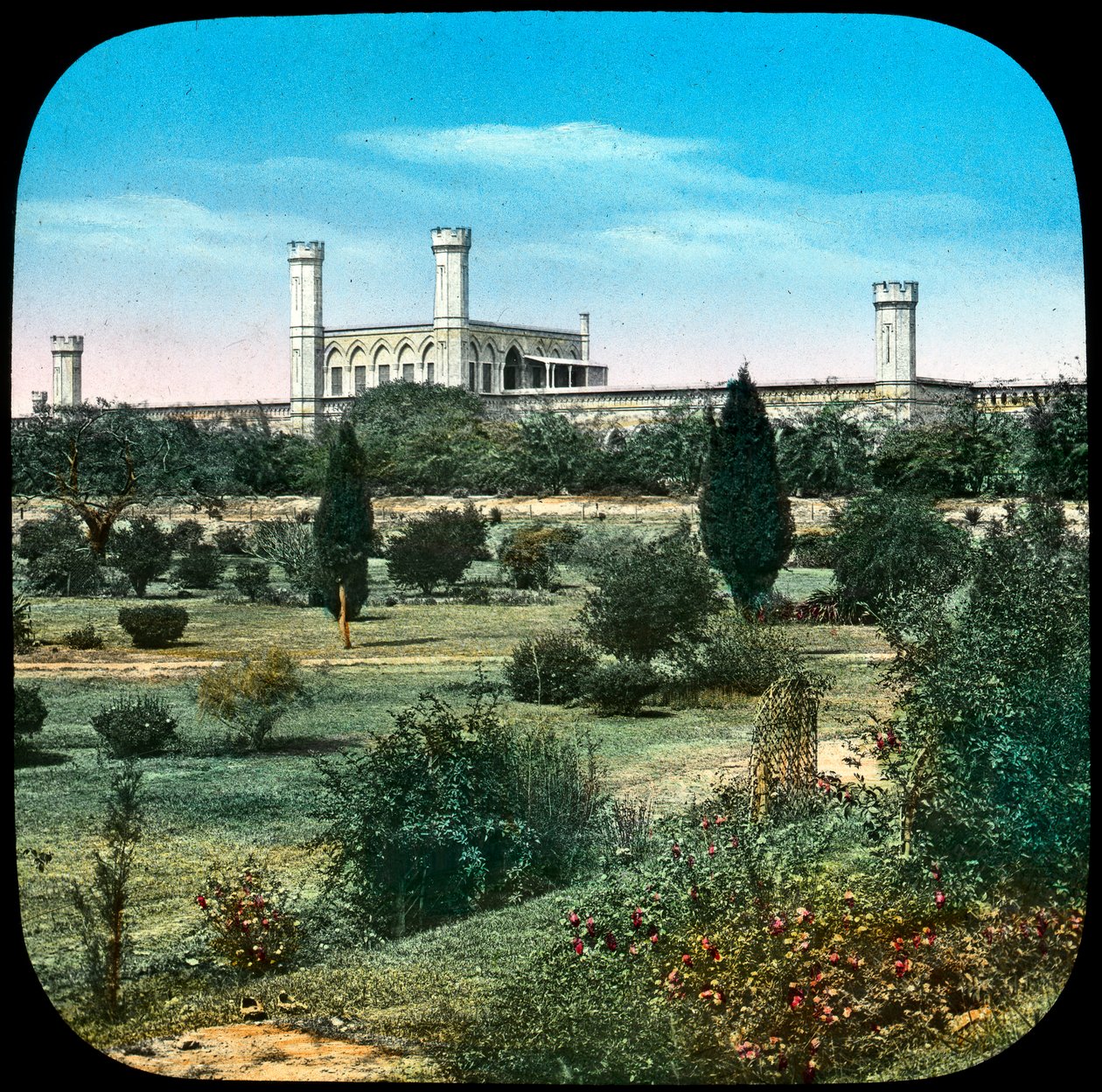 Queens Garden, Delhi, Hindistan, 19. yüzyılın sonları veya 20. yüzyılın başlarından tren istasyonu by Unbekannt