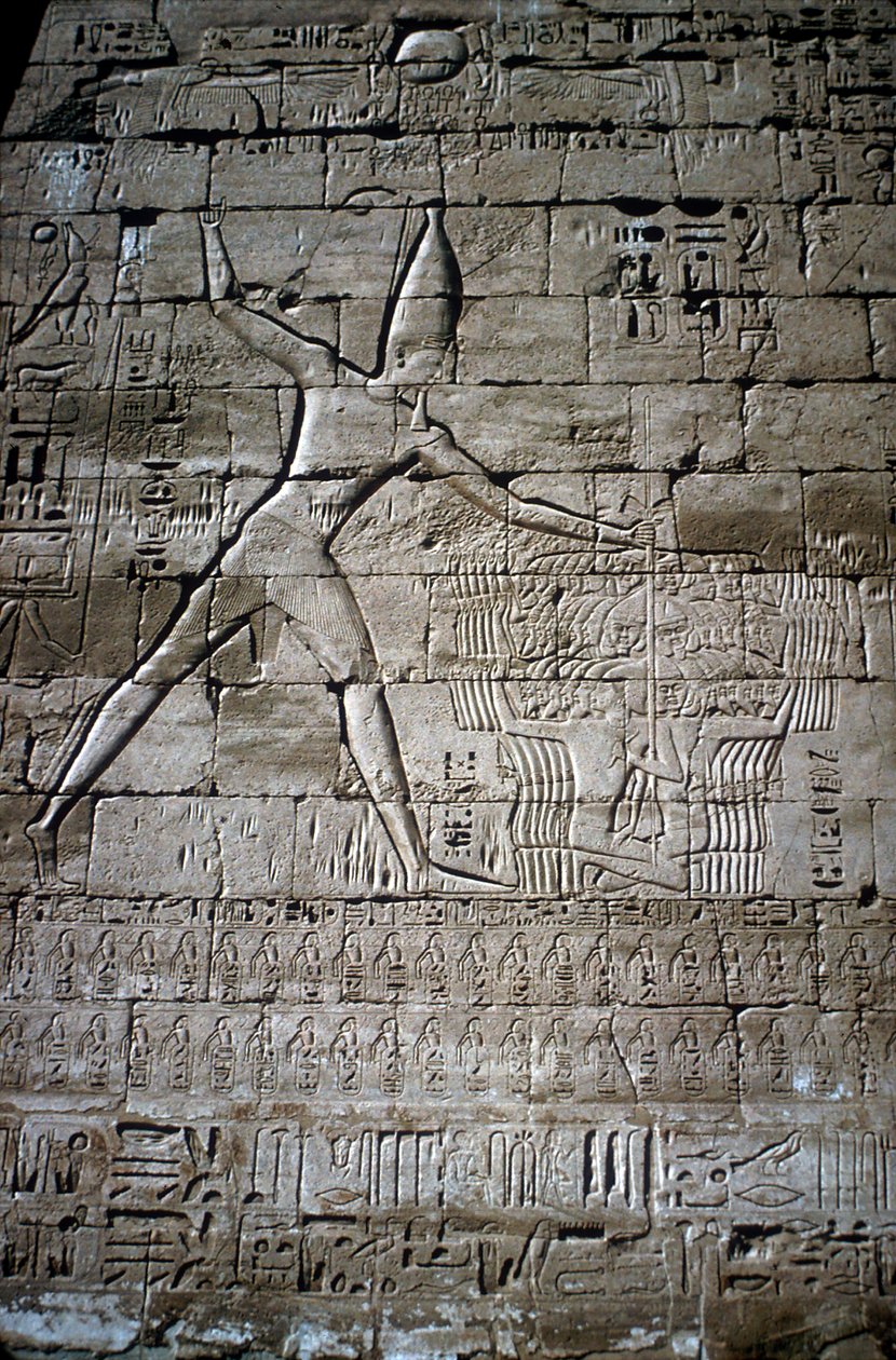Ramses III'ü vuran düşmanların rölyefi, Ramses III Morg Tapınağı, Medinat Habu, c1200BC by Unbekannt