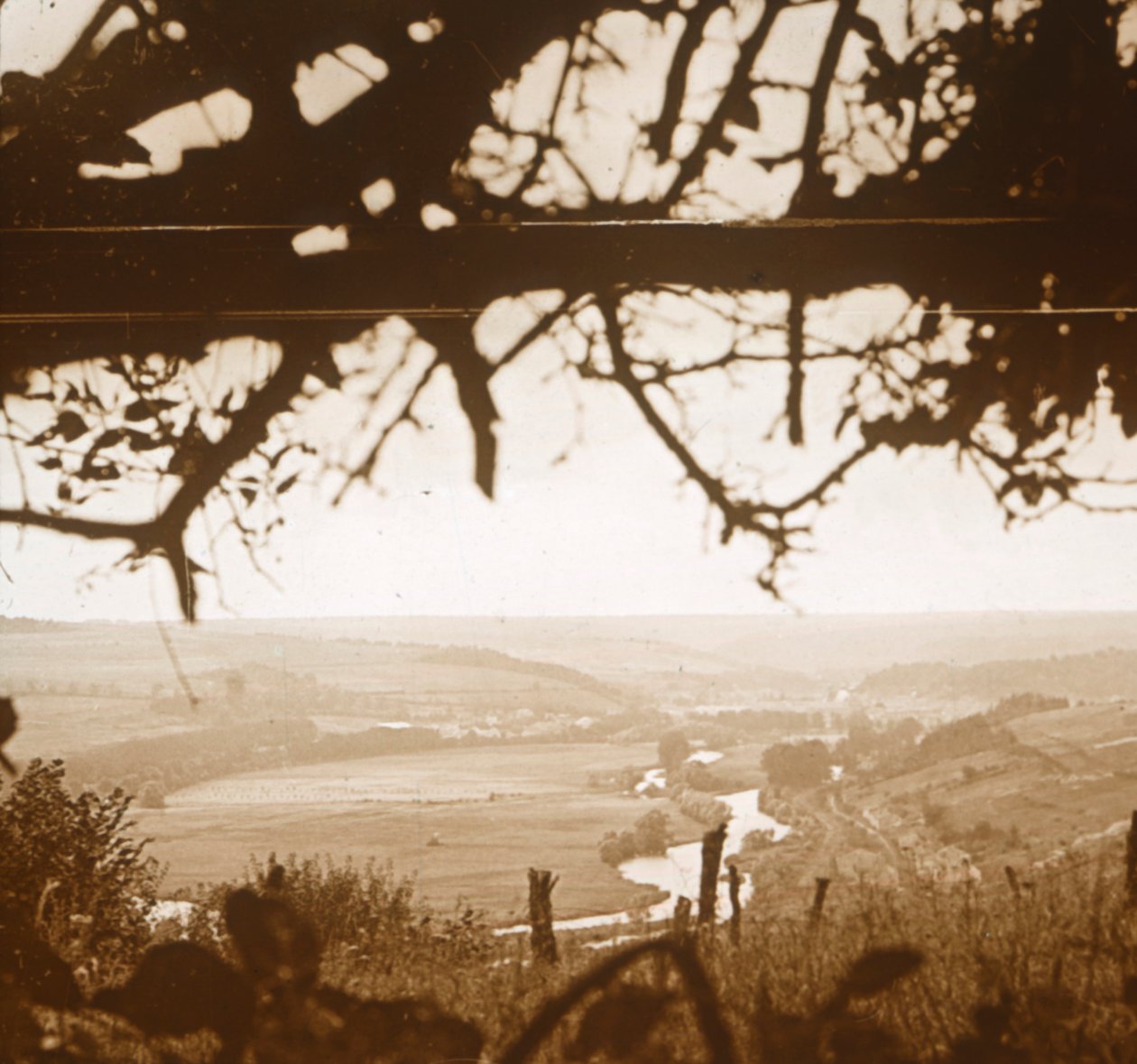 Siperlerden görülen Meuse Nehri, Verdun, Kuzey Fransa, c1914-c1918 by Unbekannt